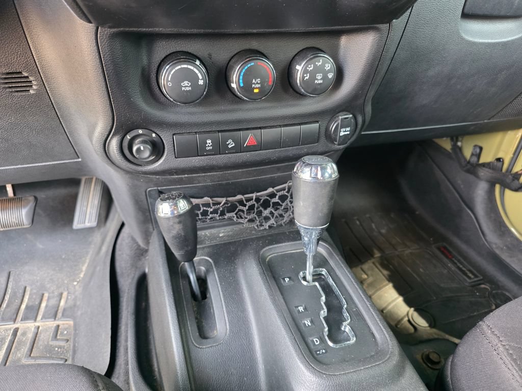Used 2013 Jeep Wrangler Unlimited Sport AWD/4WD image 19