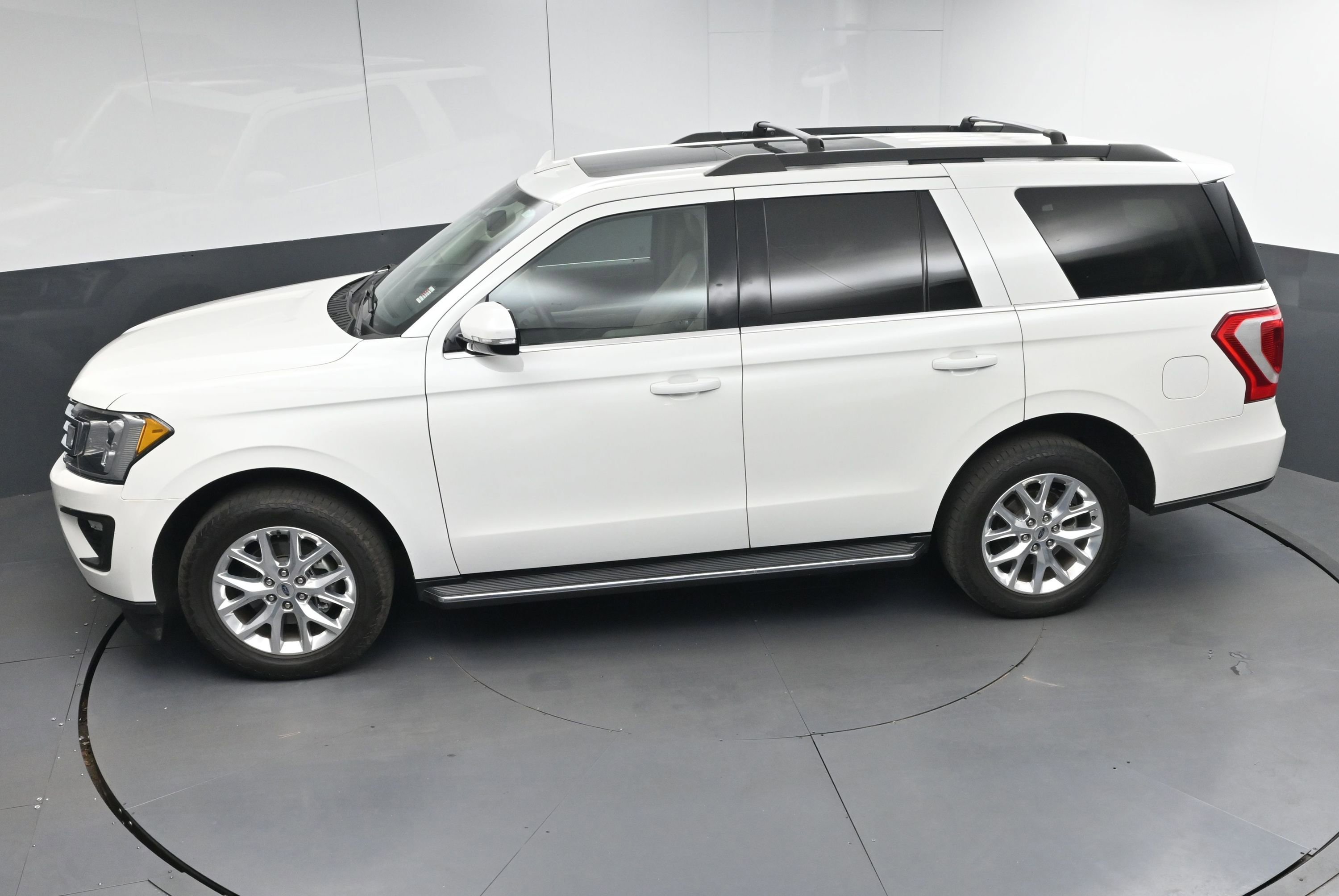 Used 2020 Ford Expedition XLT w/ Equipment Group 202A image 38