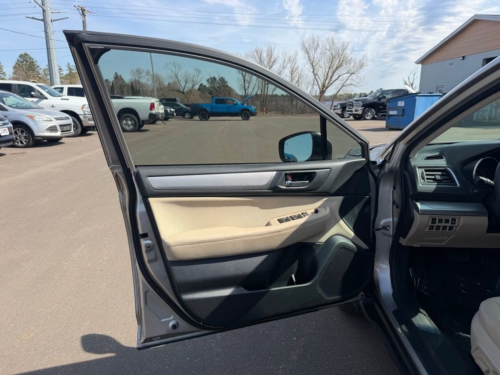 Used 2018 Subaru Outback 2.5i Premium AWD/4WD image 9