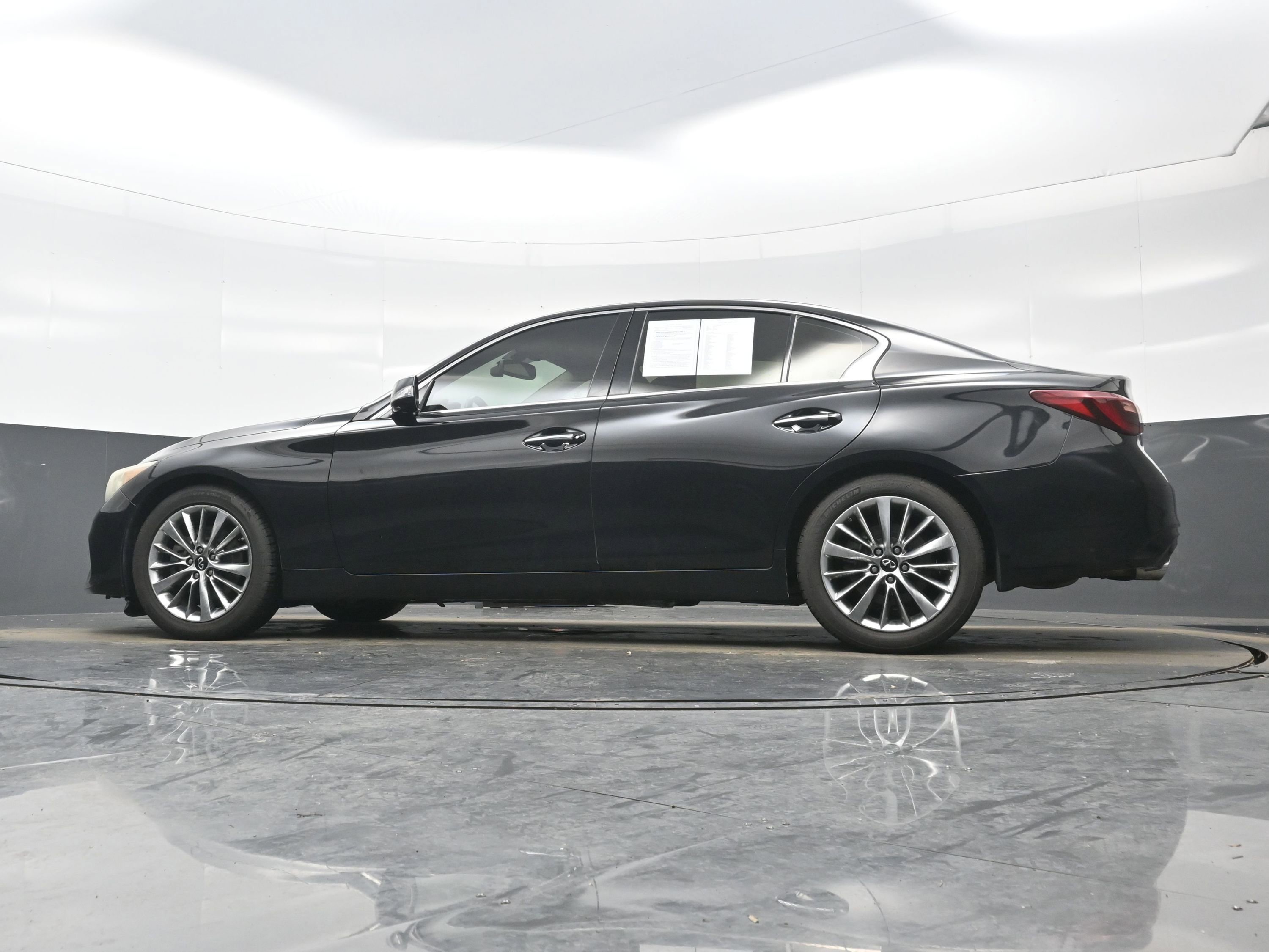 Used 2021 INFINITI Q50 Luxe image 25