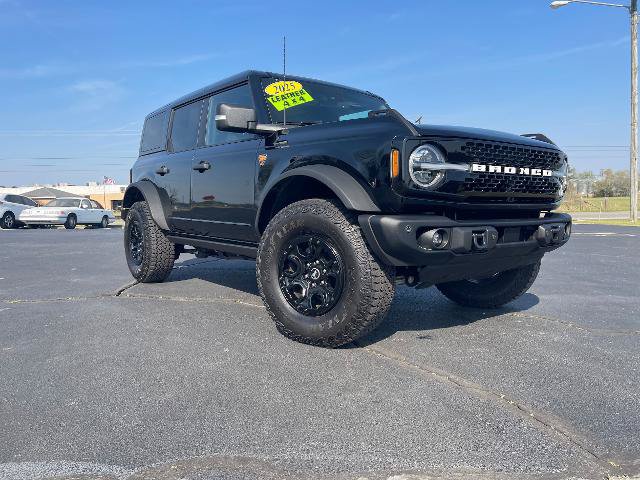 Certified 2025 Ford Bronco Badlands AWD/4WD image 4