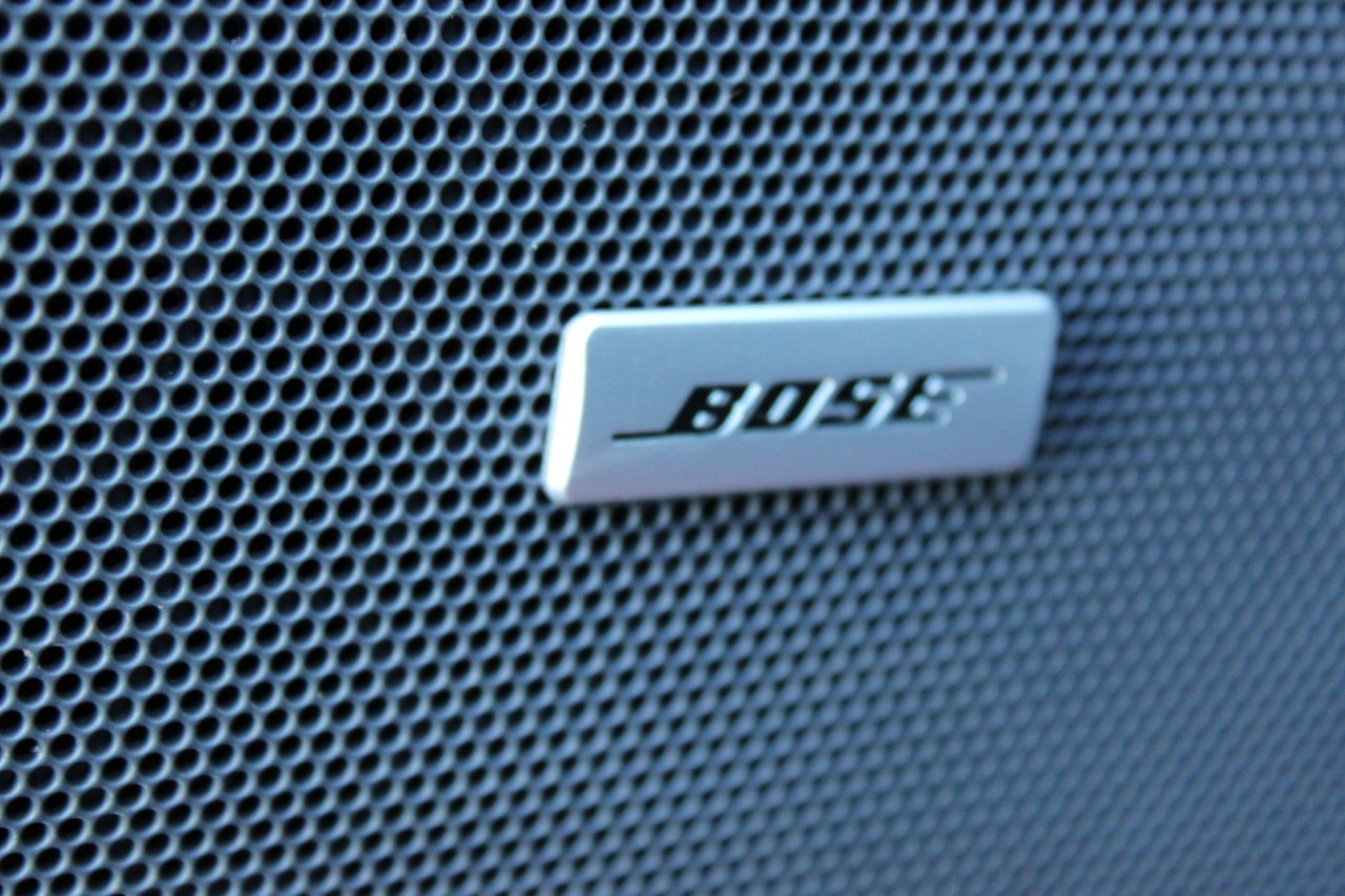 Used 2020 Chevrolet Bolt Premier w/ Infotainment Package image 28