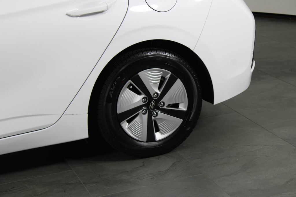 Used 2019 Hyundai Ioniq Blue FWD image 15