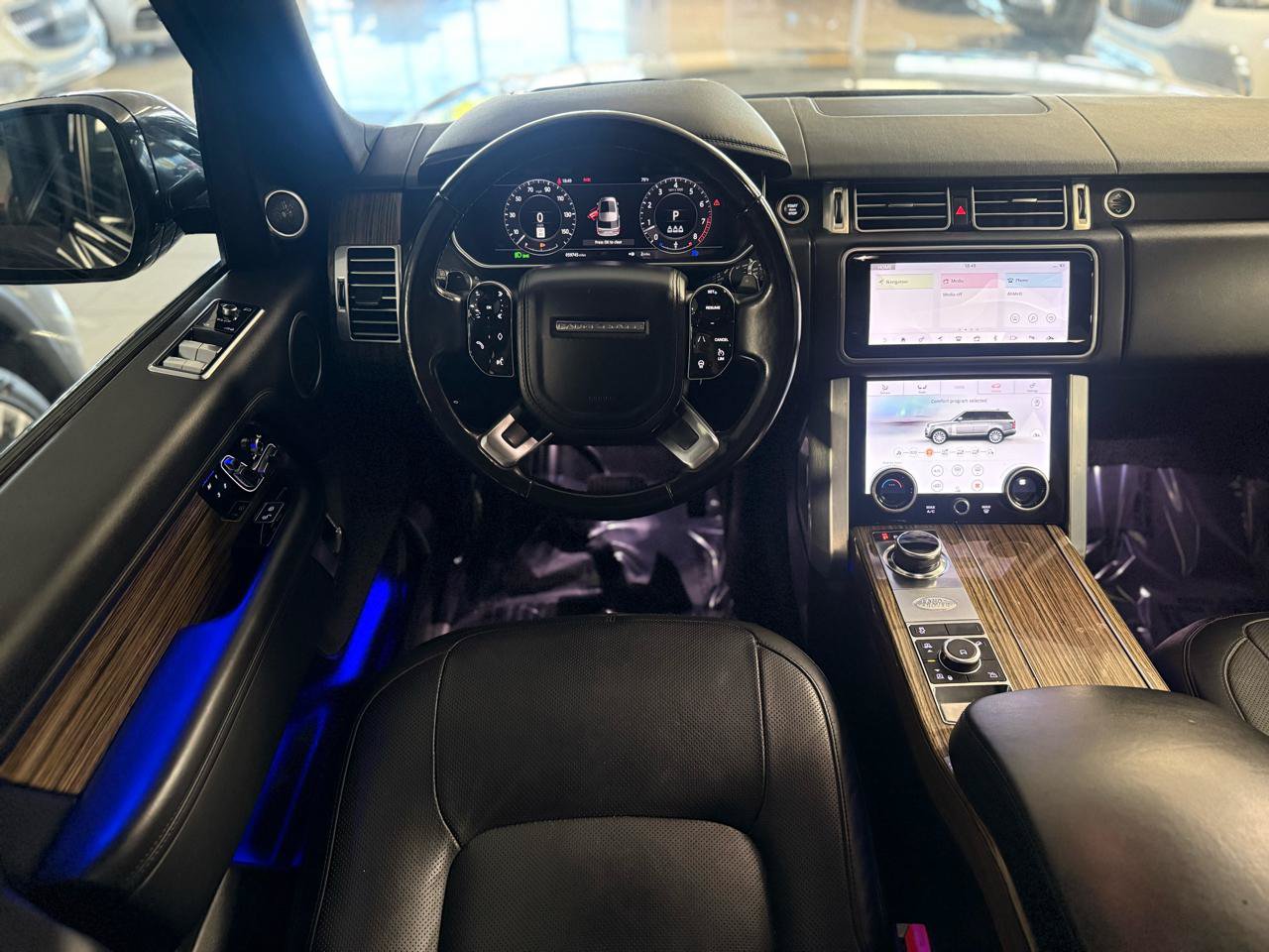 Used 2019 Land Rover Range Rover HSE AWD/4WD image 35