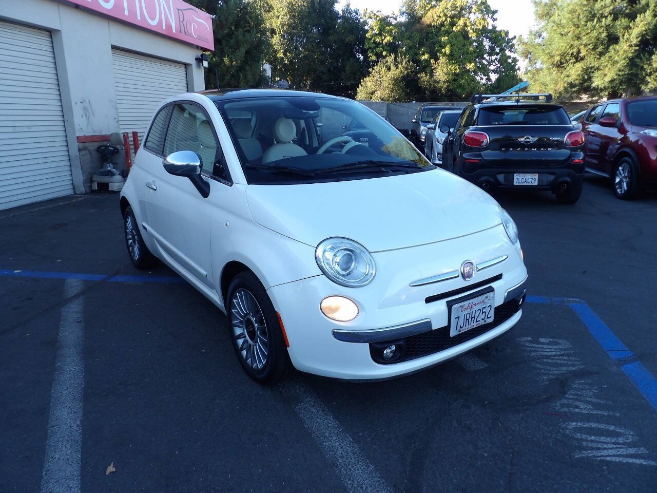 Used 2015 FIAT 500 Lounge w/ Luxury Leather Package FWD image 2