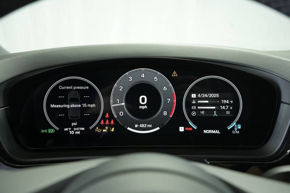Certified 2025 Porsche Cayenne image 14