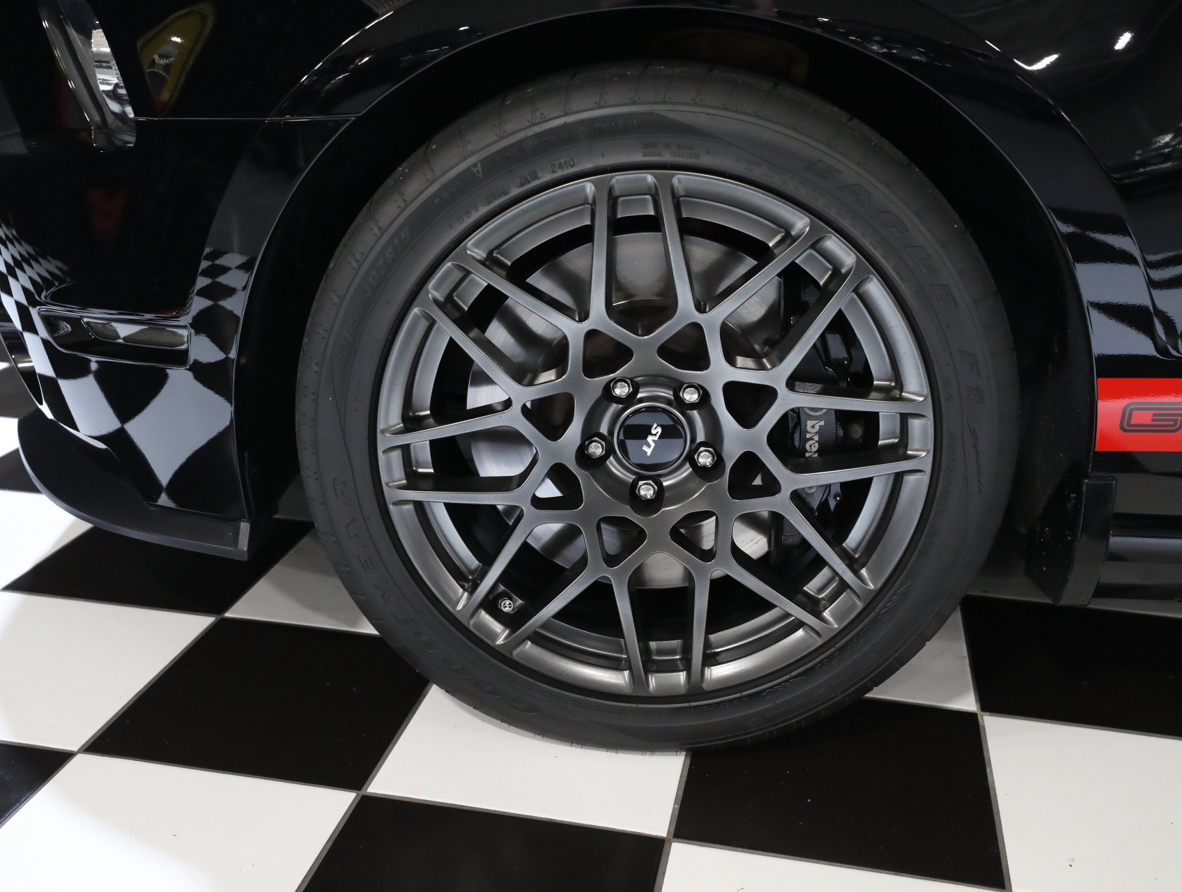 Used 2013 Ford Mustang Shelby GT500 RWD image 35