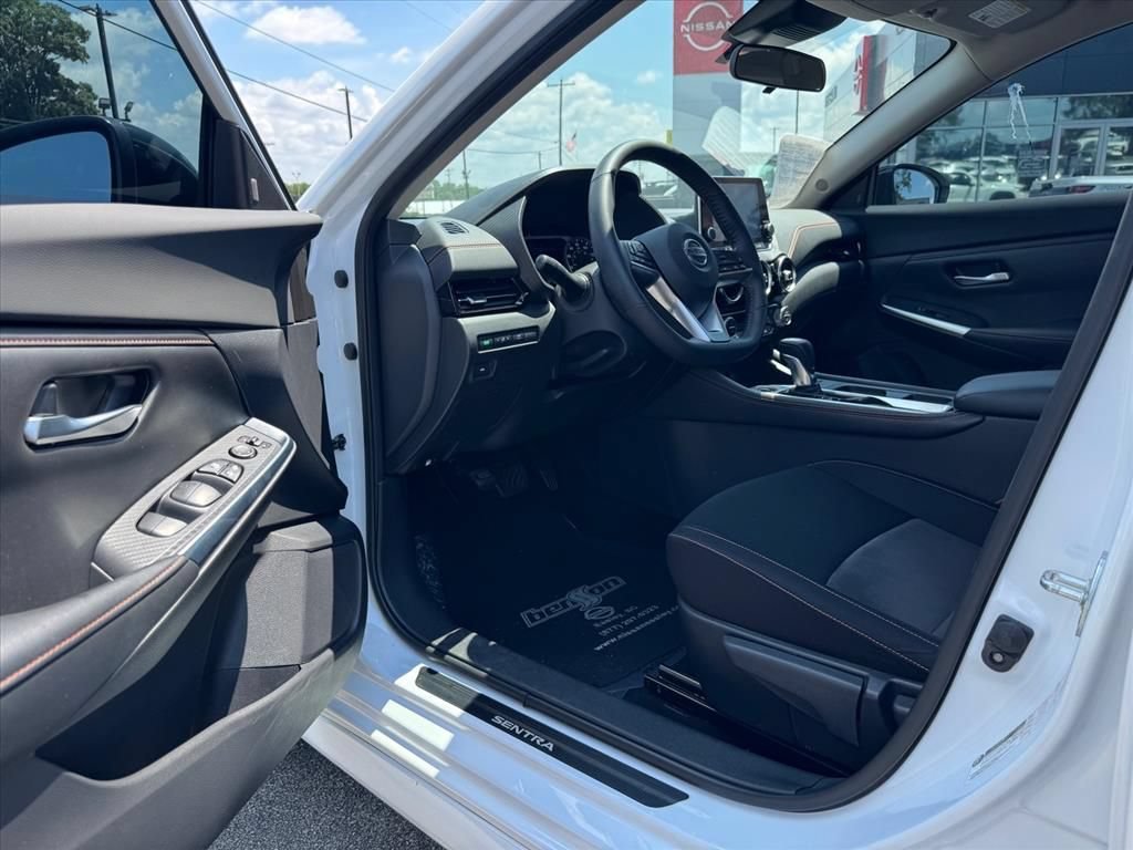 Certified 2021 Nissan Sentra SR w/ Lighting Package FWD image 13