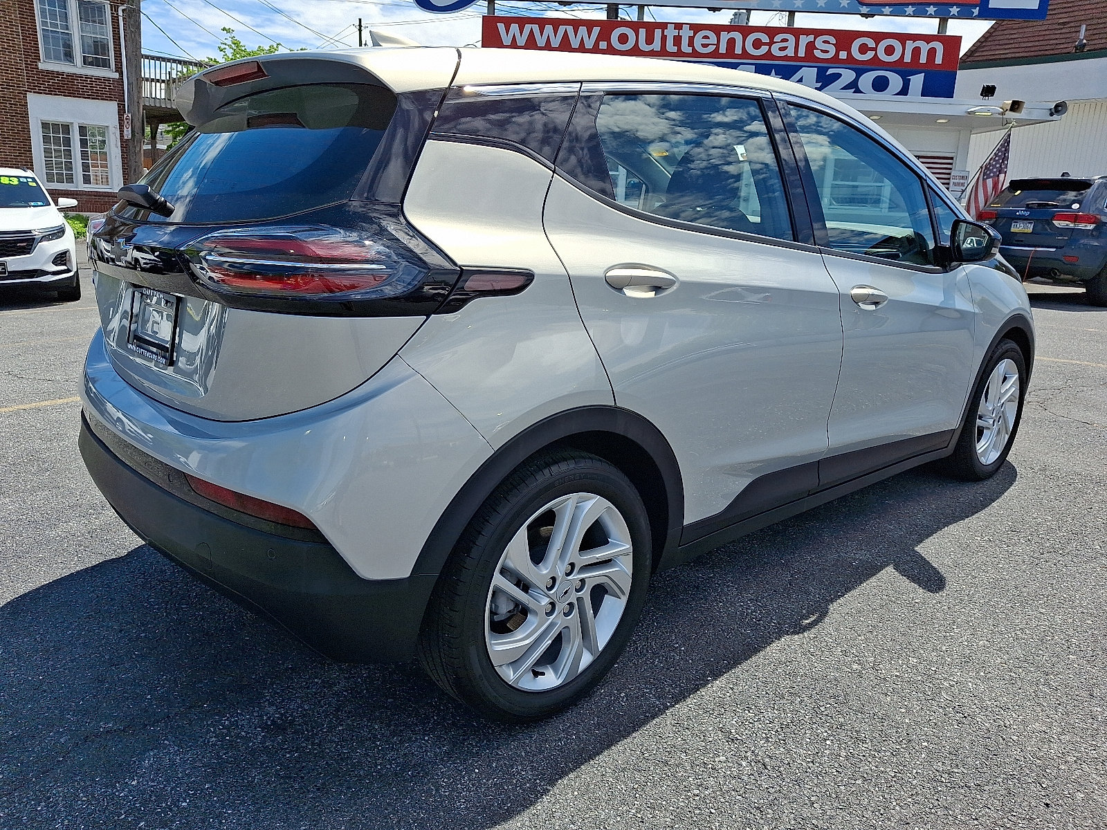 Used 2023 Chevrolet Bolt LT FWD image 5