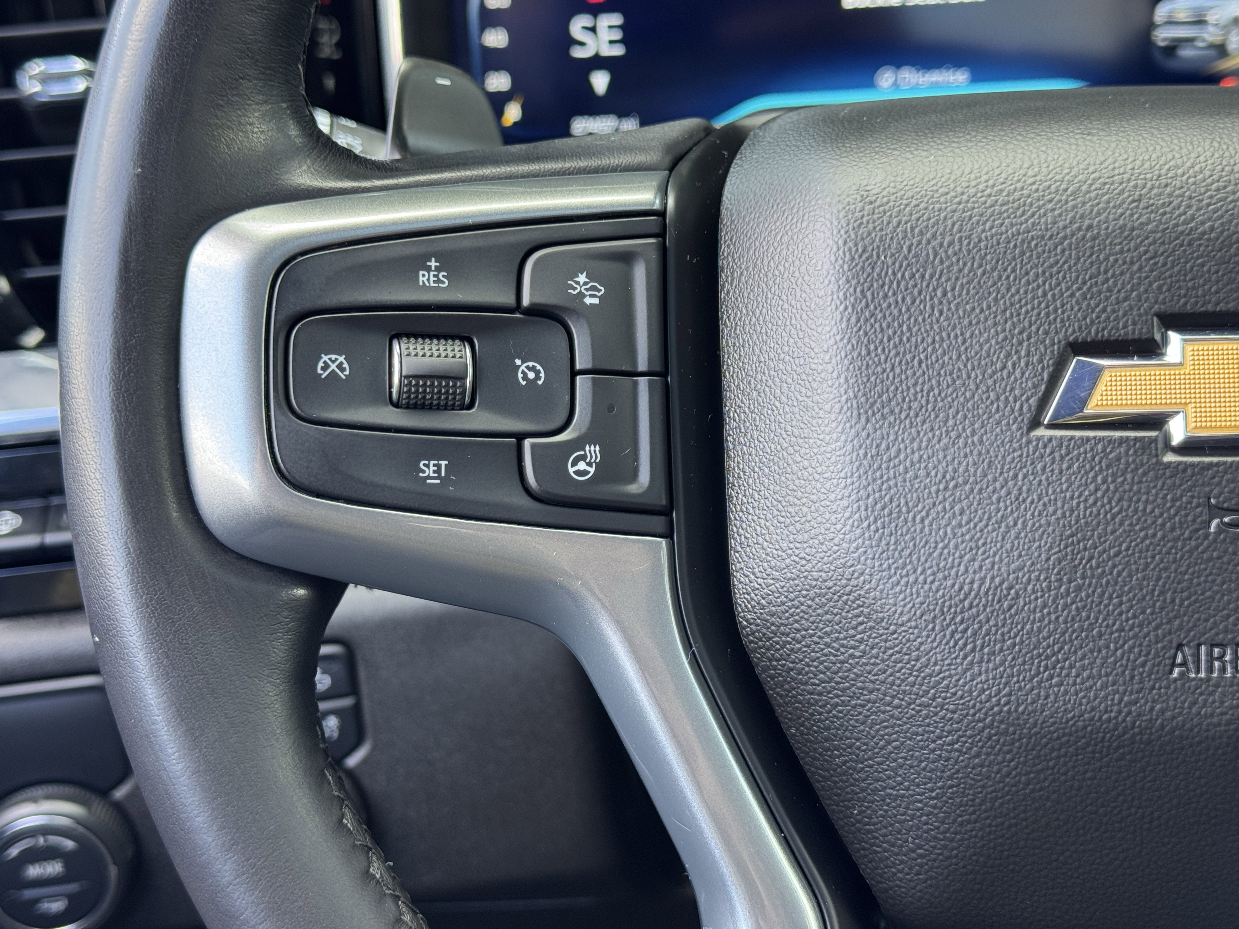 Used 2022 Chevrolet Silverado 1500 LTZ w/ LTZ Premium Package image 33