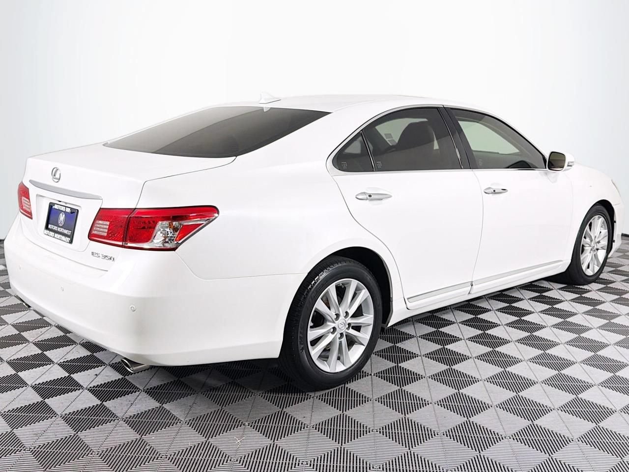 Used 2011 Lexus ES 350 FWD image 25