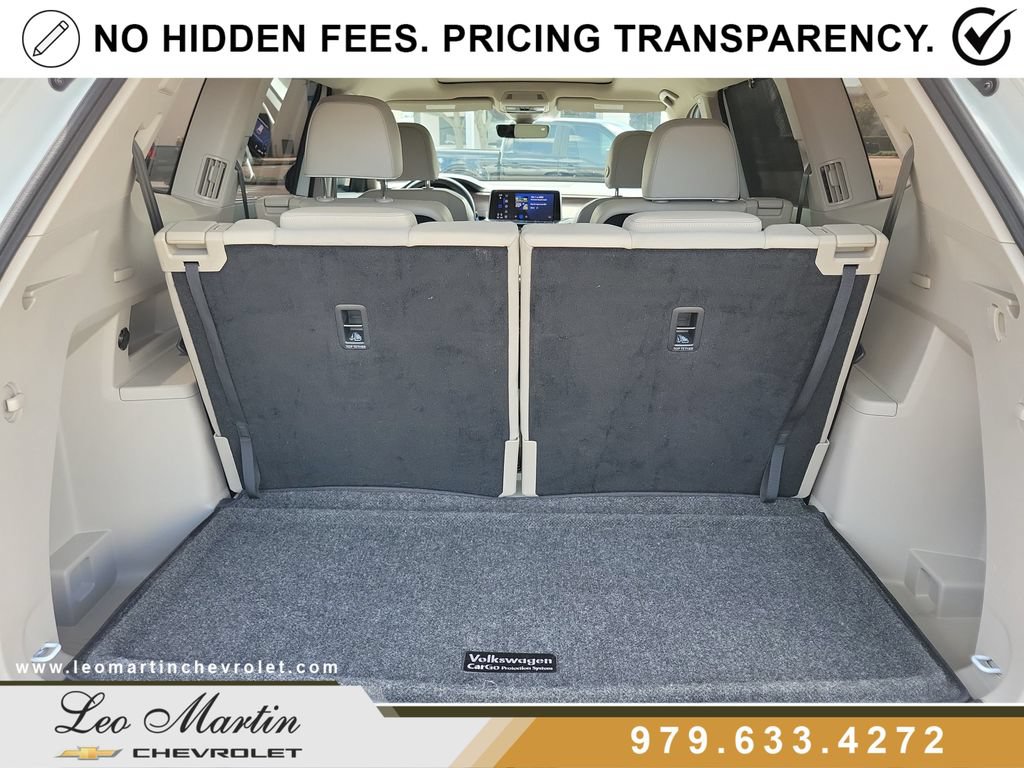 Used 2024 Volkswagen Atlas SEL Premium R-Line AWD/4WD image 5