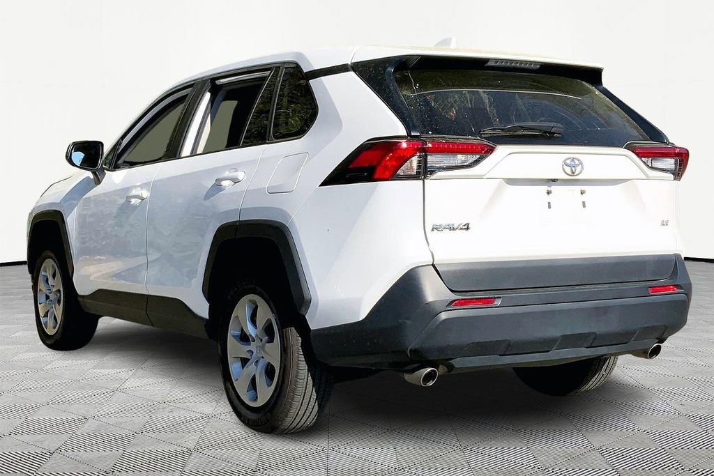 Used 2024 Toyota RAV4 LE image 4