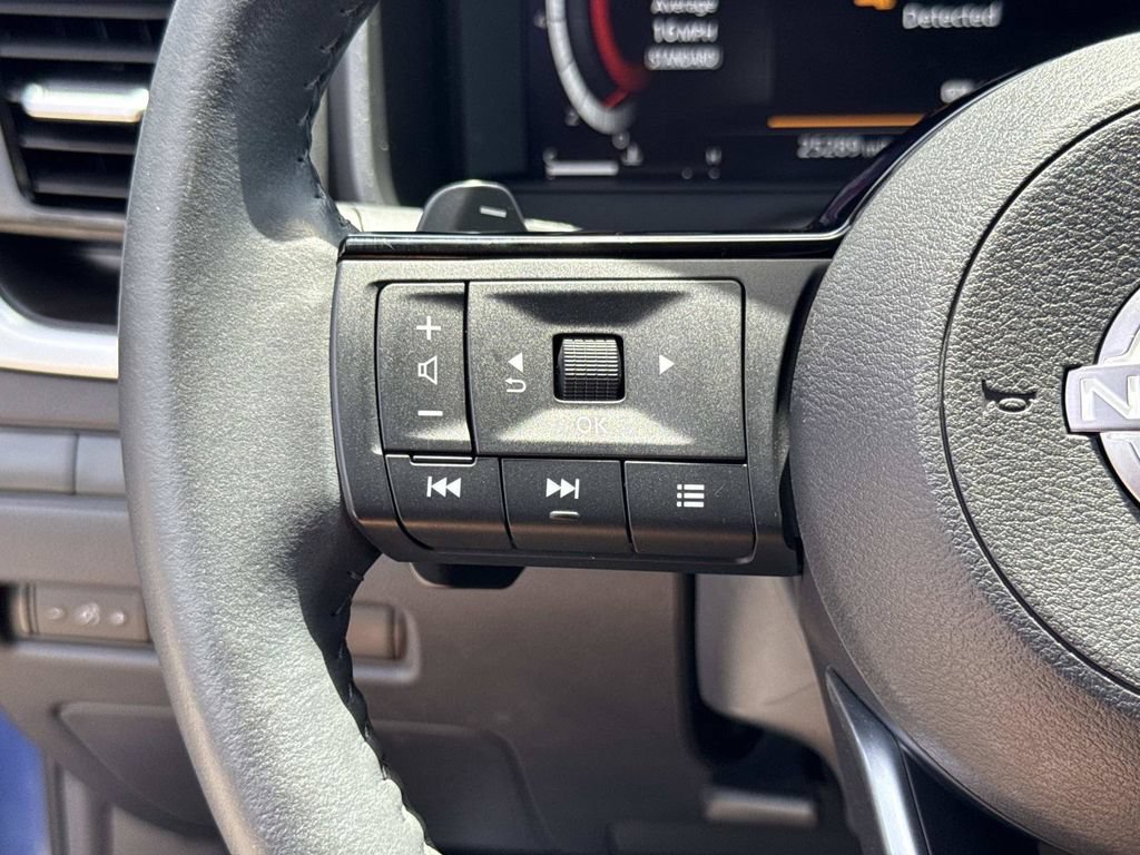 Certified 2023 Nissan Rogue Platinum w/ Platinum Premium Package FWD image 34