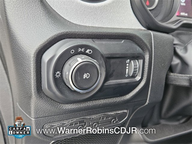 Used 2025 Jeep Wrangler Sport image 30