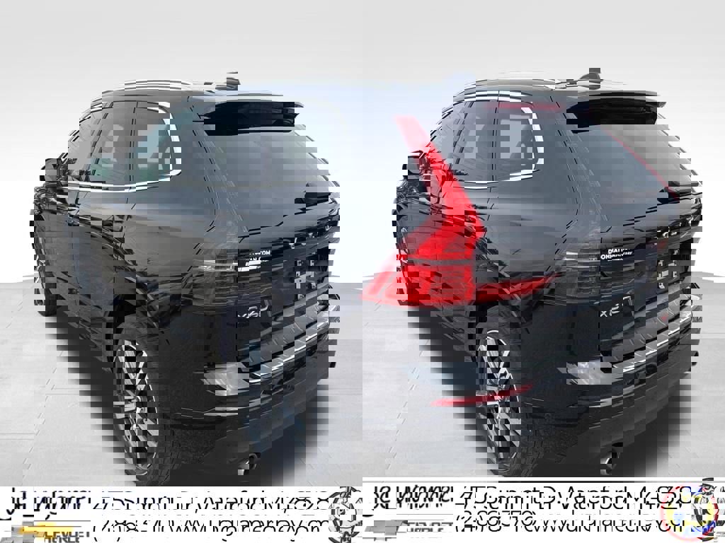 Used 2018 Volvo XC60 T5 Momentum w/ Convenience Package image 6