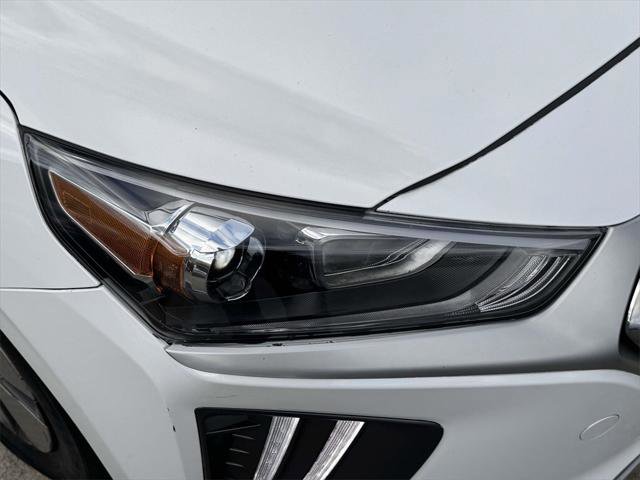 Used 2021 Hyundai Ioniq SE image 4