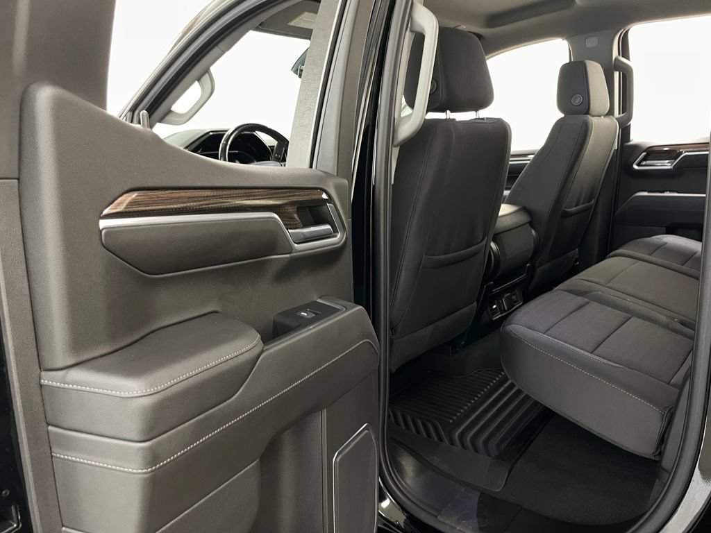 Certified 2022 Chevrolet Silverado 1500 LT AWD/4WD image 40