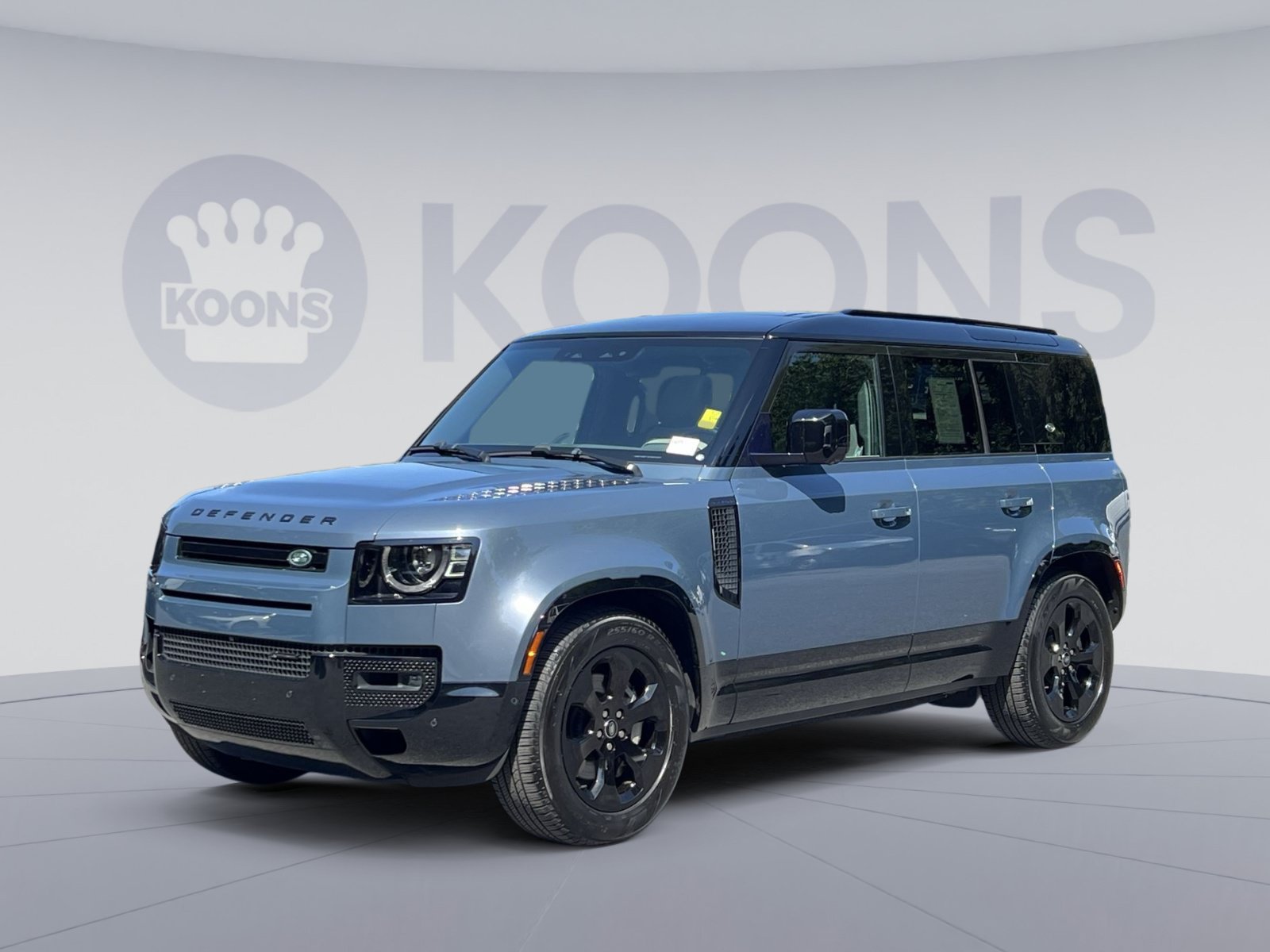 Used 2022 Land Rover Defender 110 X-Dynamic HSE AWD/4WD image 1