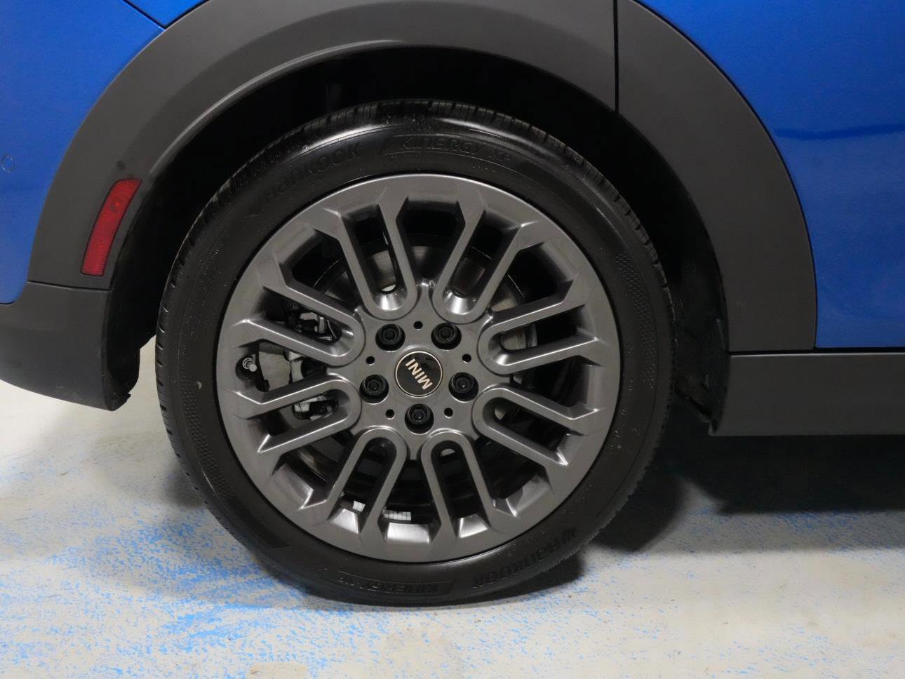 Certified 2025 MINI Cooper S image 30