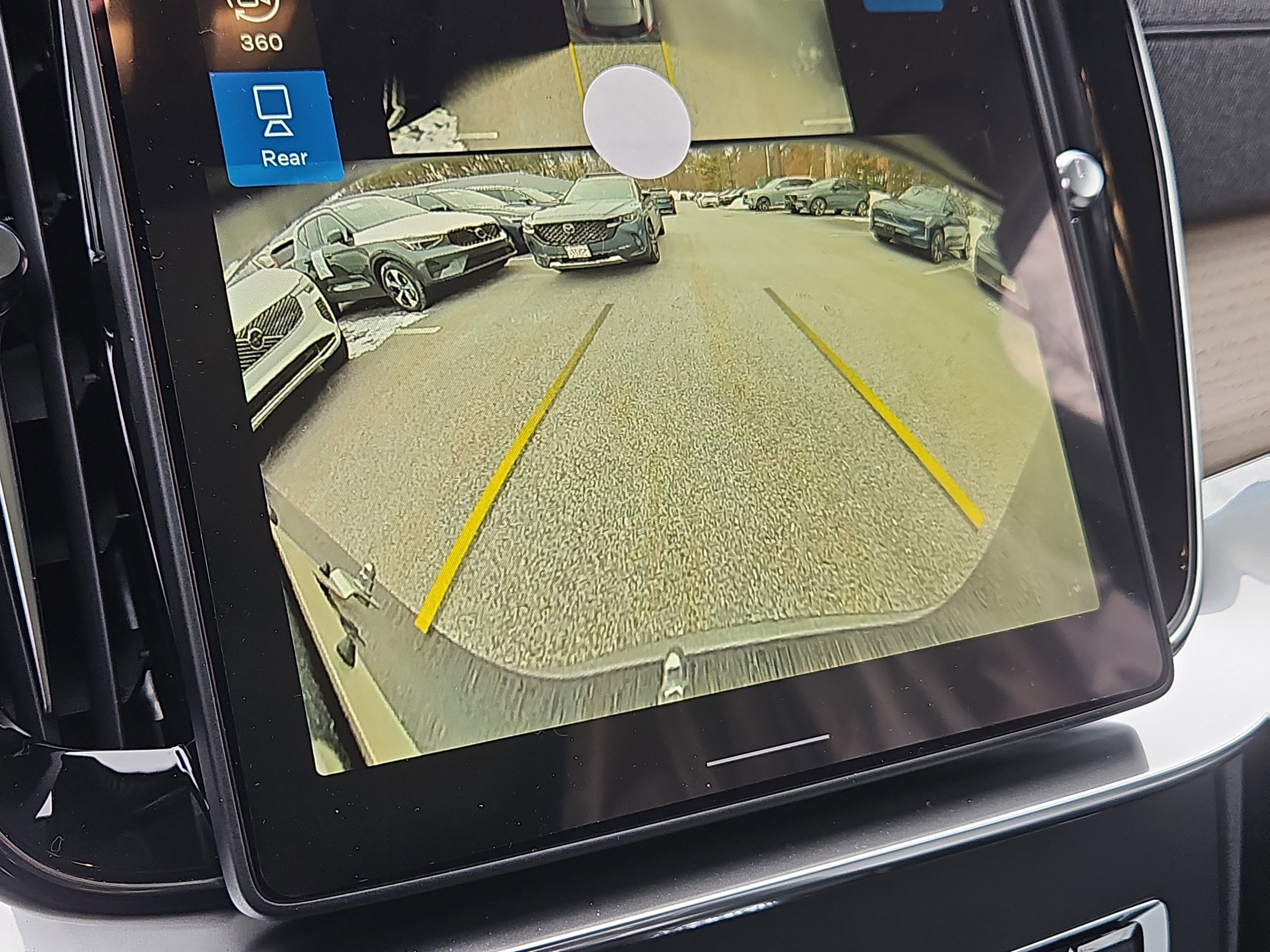 New 2026 Volvo XC90 B6 Plus w/ Protection Package Premier image 7