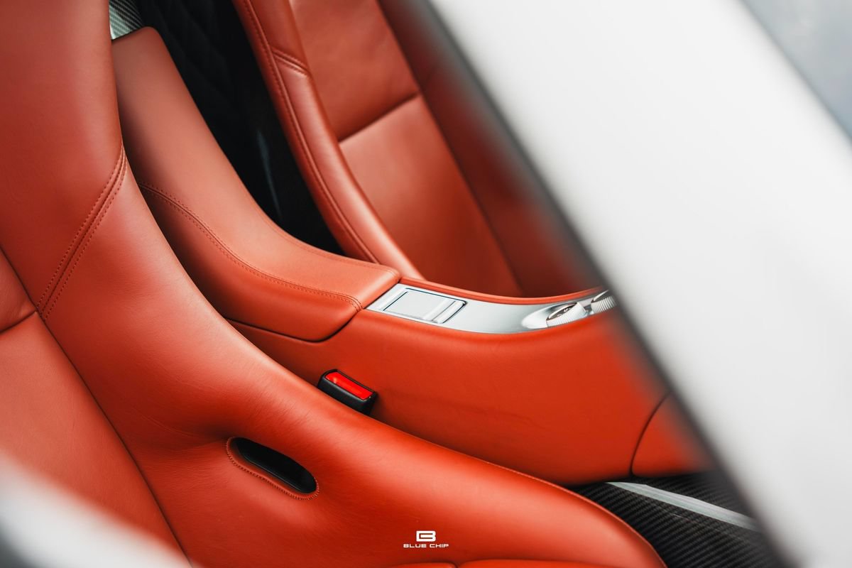 Used 2004 Porsche Carrera GT RWD image 37