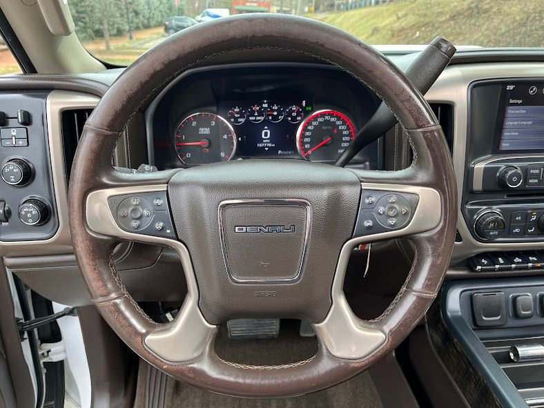 Used 2016 GMC Sierra 2500 Denali w/ Duramax Plus Package image 12