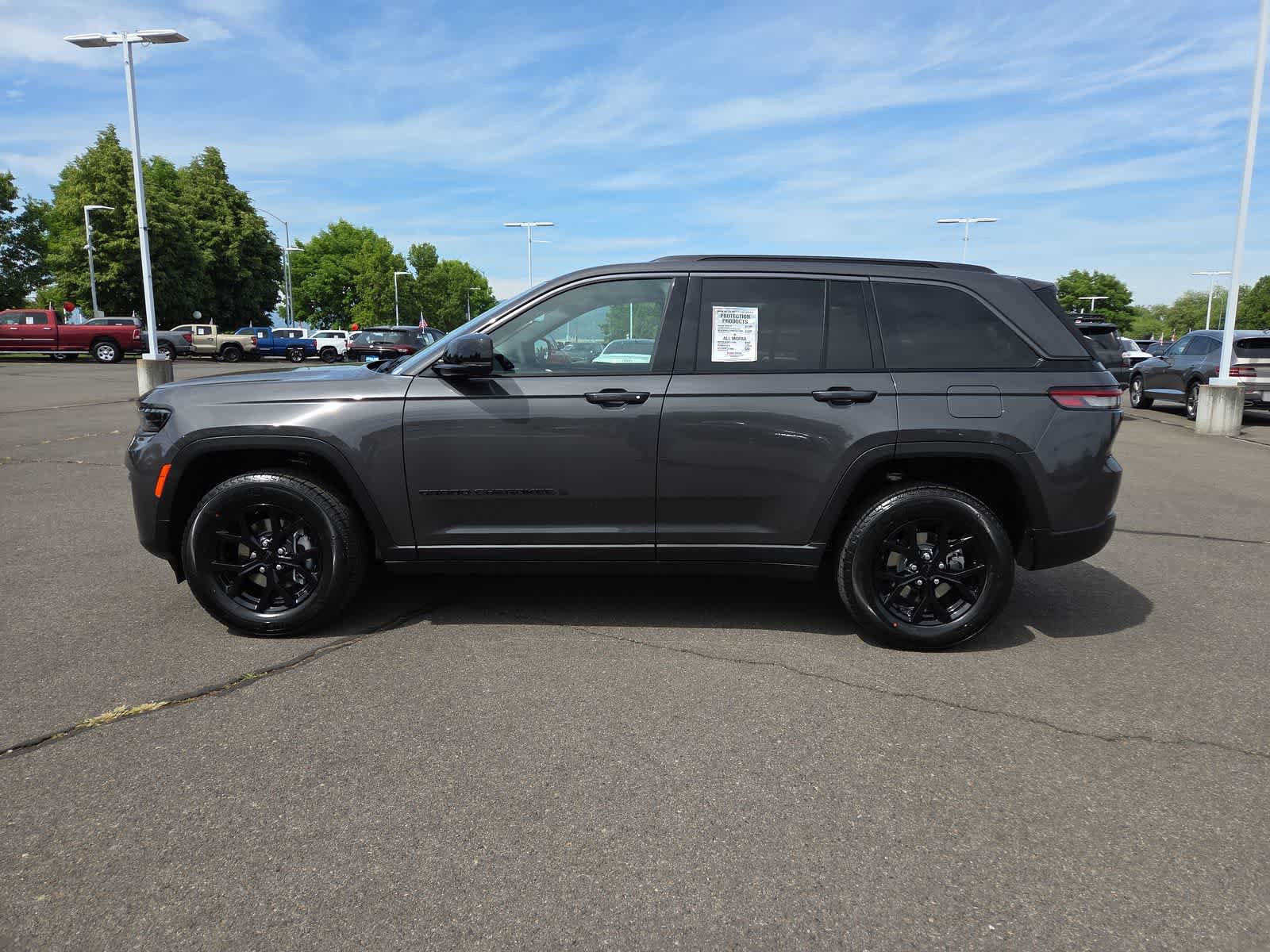 New 2026 Jeep Grand Cherokee Altitude AWD/4WD image 11