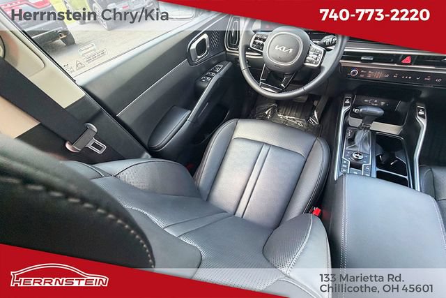 Used 2025 Kia Sorento S AWD/4WD image 12