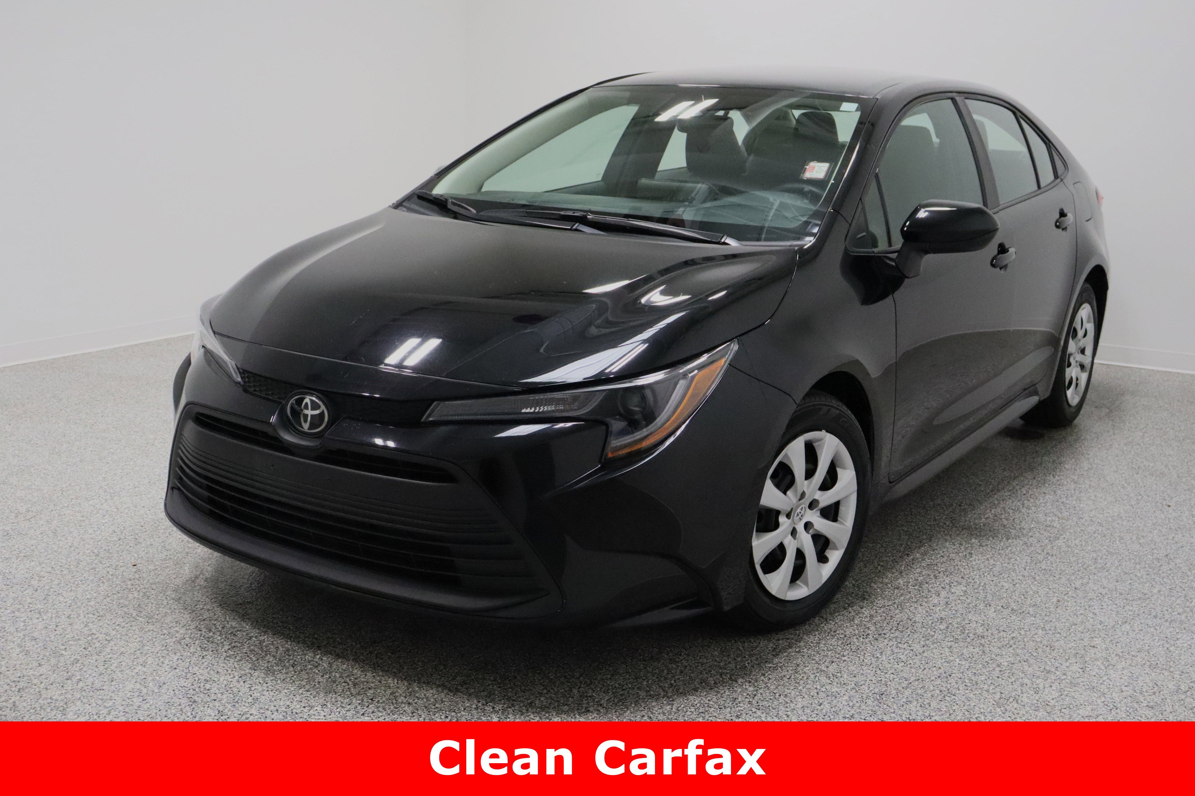 Used 2024 Toyota Corolla LE image 2