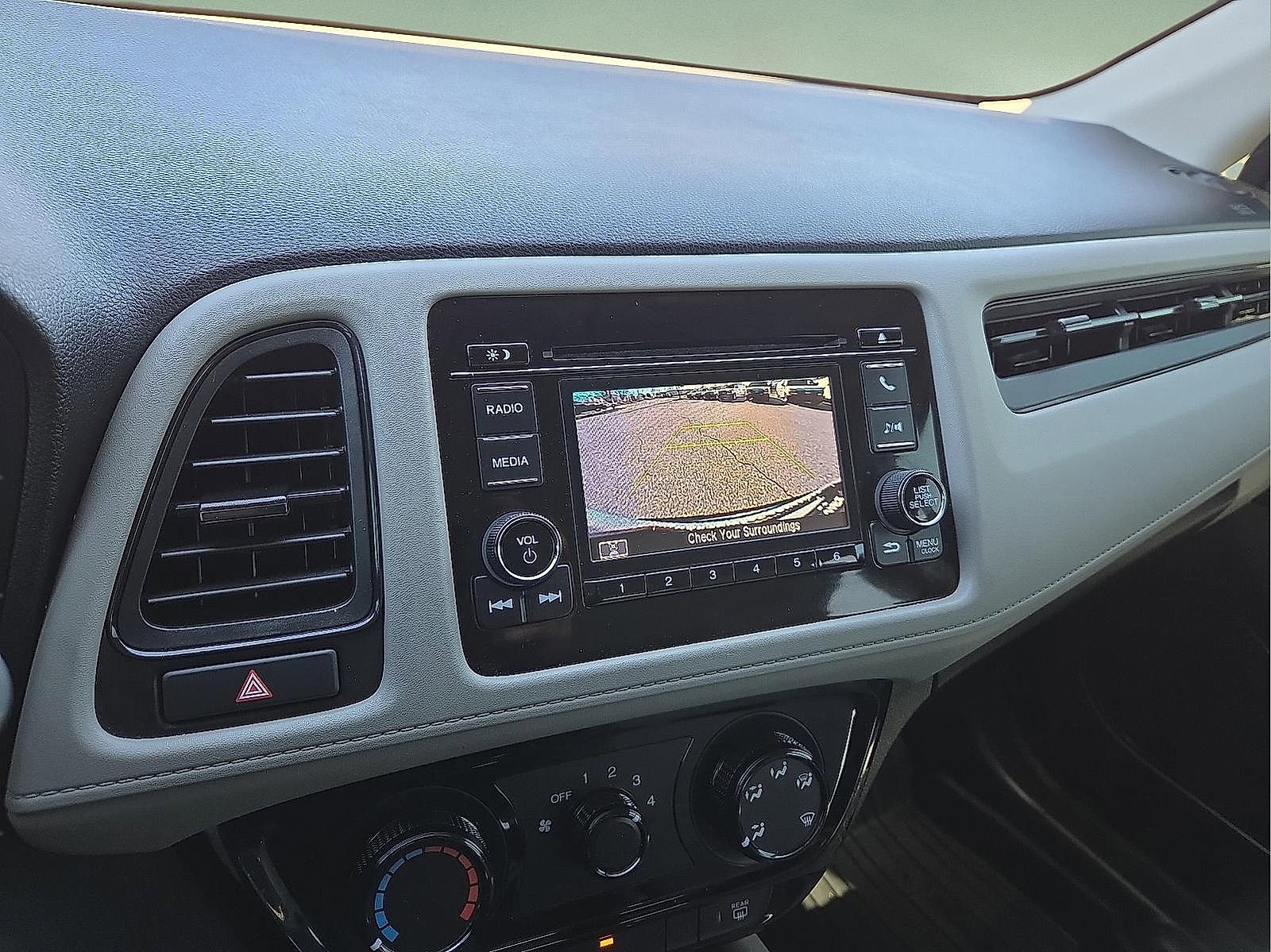 Used 2021 Honda HR-V LX image 17