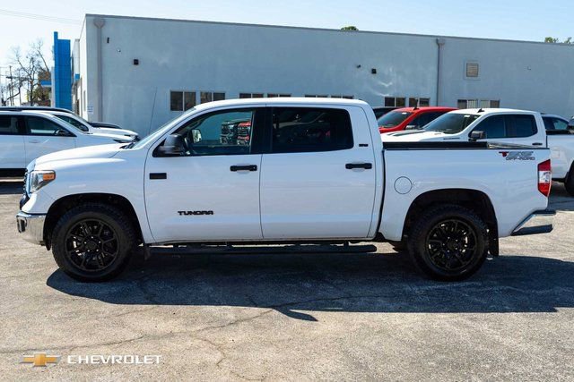 Used 2019 Toyota Tundra SR5 w/ SR5 Upgrade Package image 10