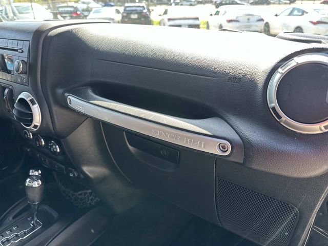 Certified 2017 Jeep Wrangler Unlimited Sahara w/ Connectivity Group image 10