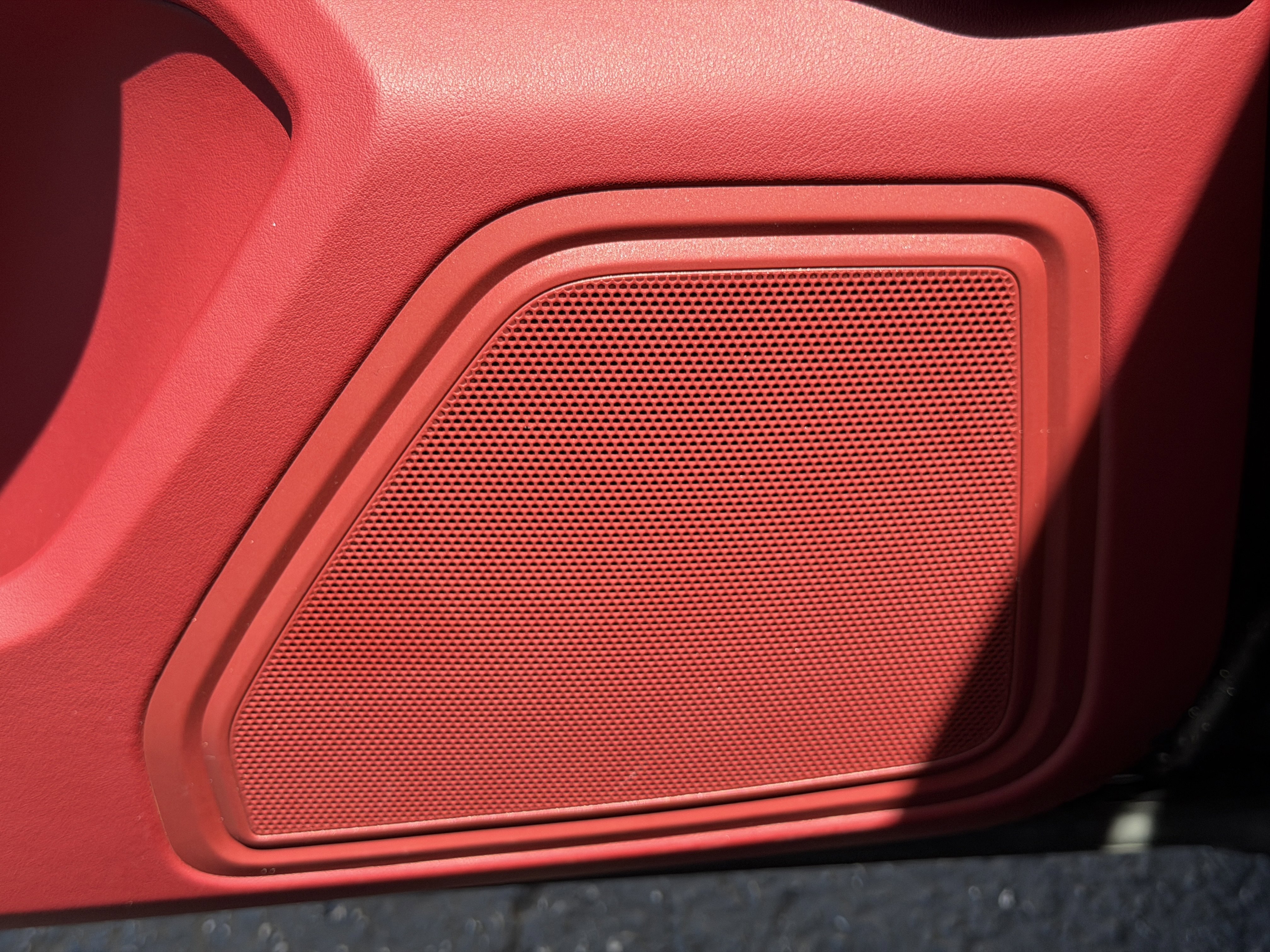 Certified 2025 Porsche Macan image 26