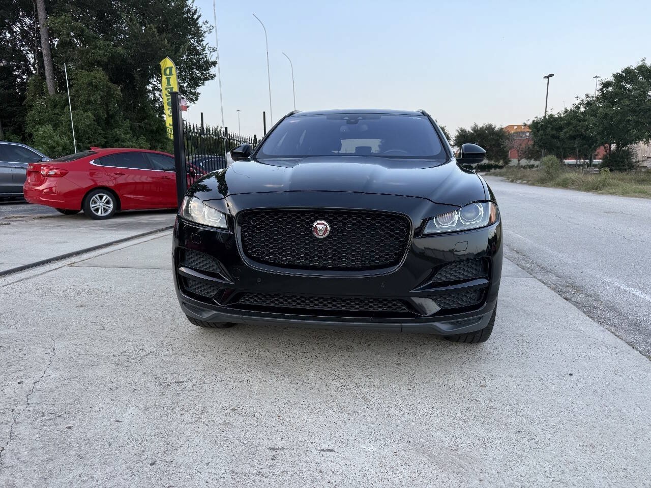 Used 2018 Jaguar F-PACE Premium AWD/4WD image 3