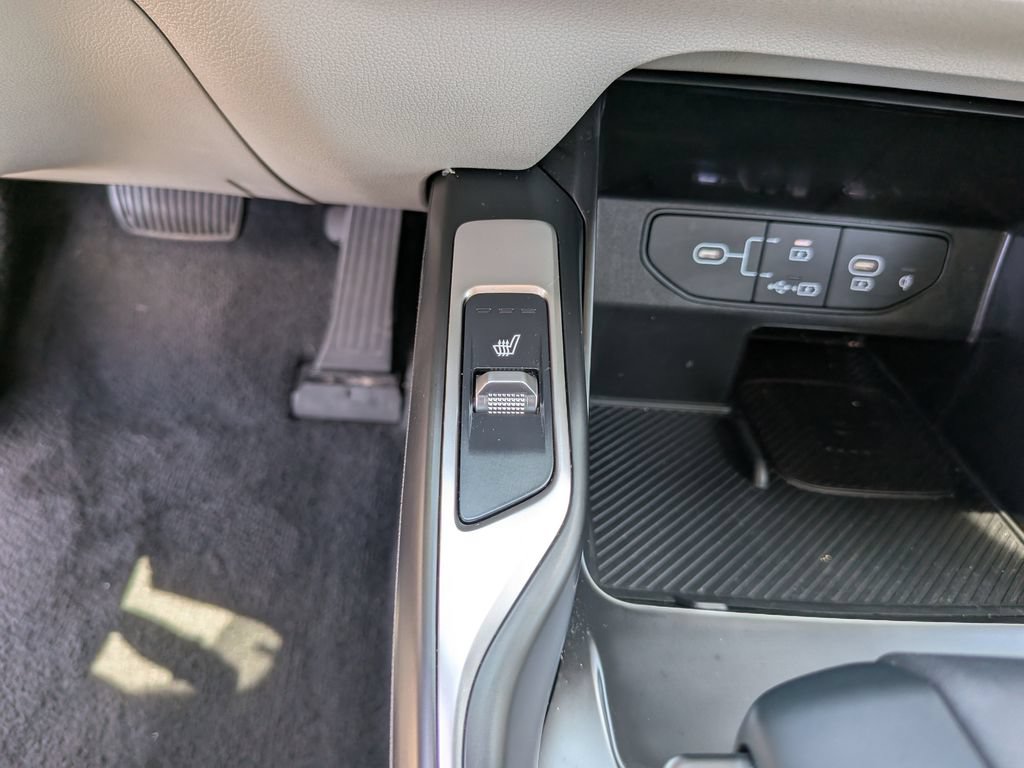Certified 2024 Kia Sorento EX w/ Panoramic Sunroof Package FWD image 28