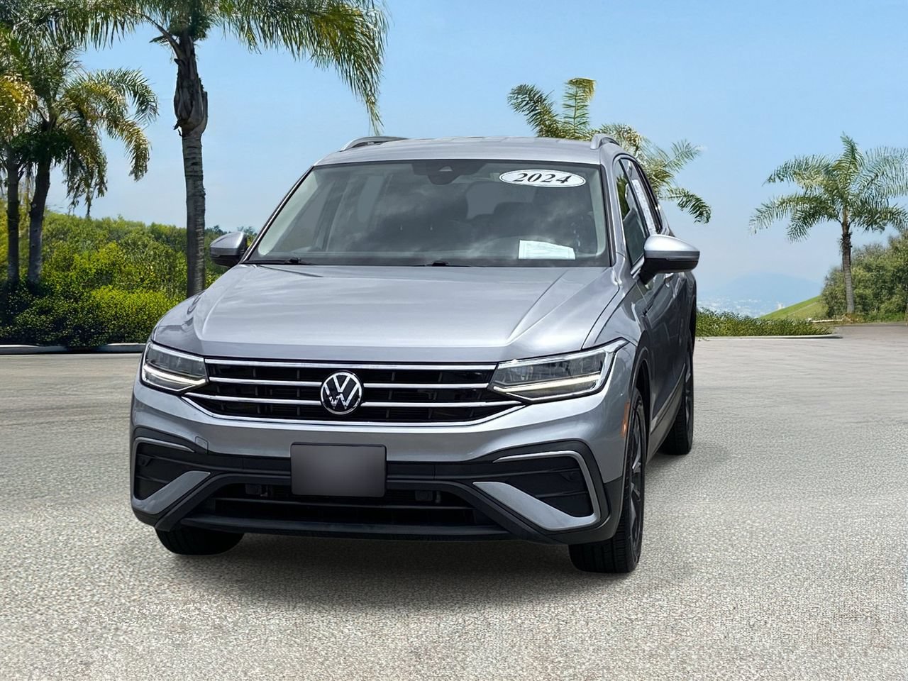 Used 2024 Volkswagen Tiguan SE FWD image 7