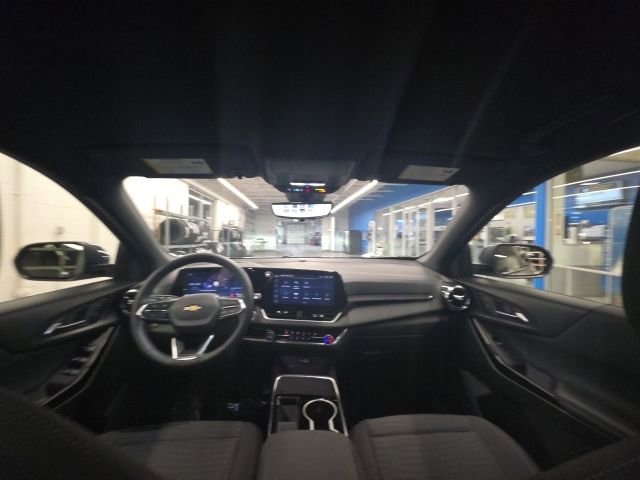 New 2025 Chevrolet Equinox LT w/ Safety and Technology Package image 24