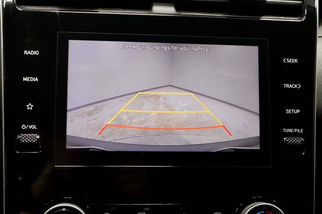 Certified 2024 Hyundai Tucson SE image 2