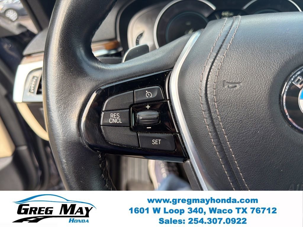 Used 2019 BMW 530e w/ Convenience Package RWD image 12