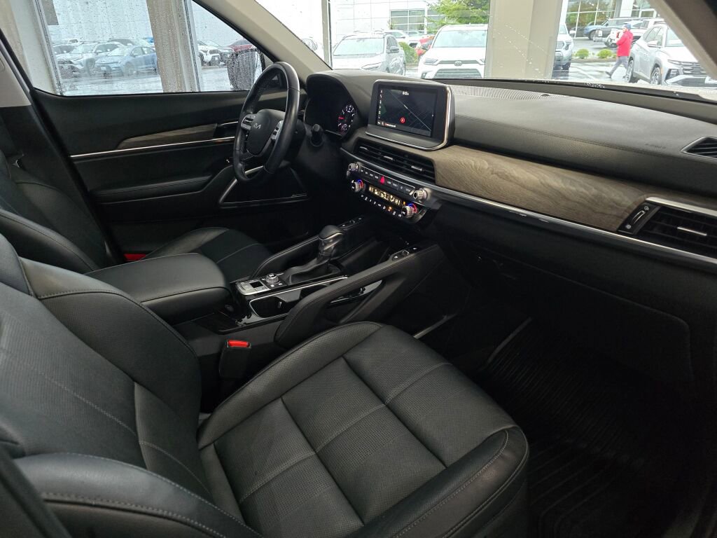 Used 2022 Kia Telluride EX w/ EX Premium Package image 47