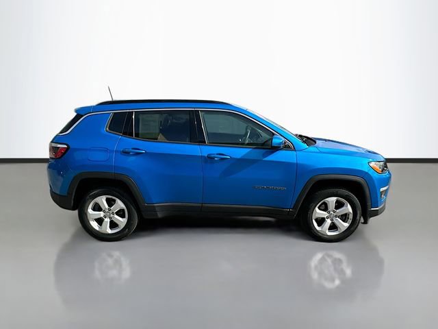 Used 2018 Jeep Compass Latitude w/ Popular Equipment Group AWD/4WD image 5
