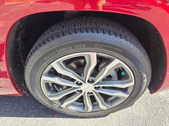 Used 2019 GMC Terrain Denali w/ Advanced Safety Package image 20