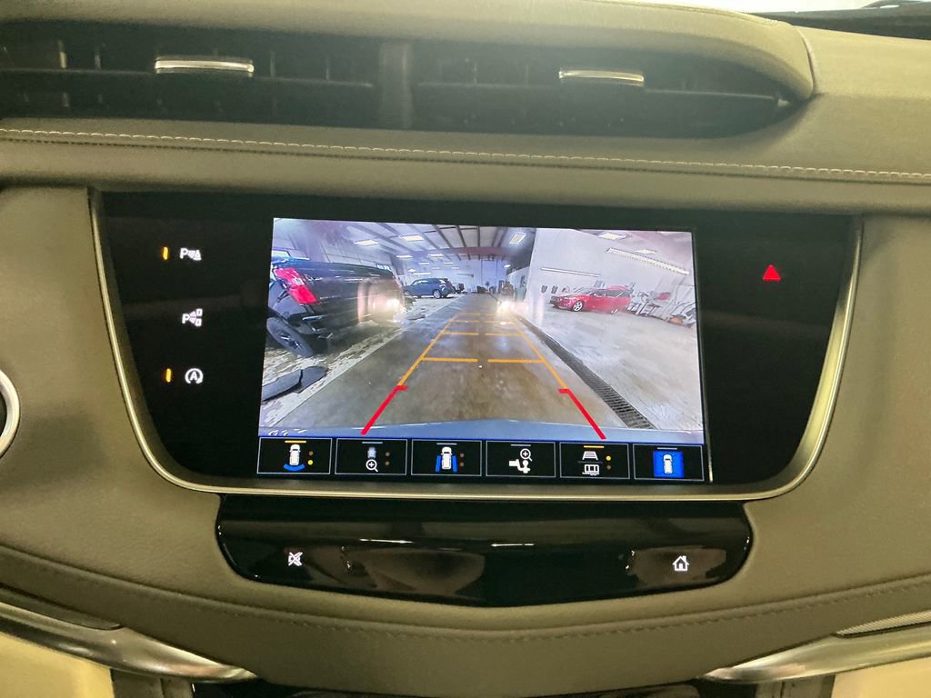 Certified 2024 Cadillac XT5 Premium Luxury w/ Technology Package AWD/4WD image 23
