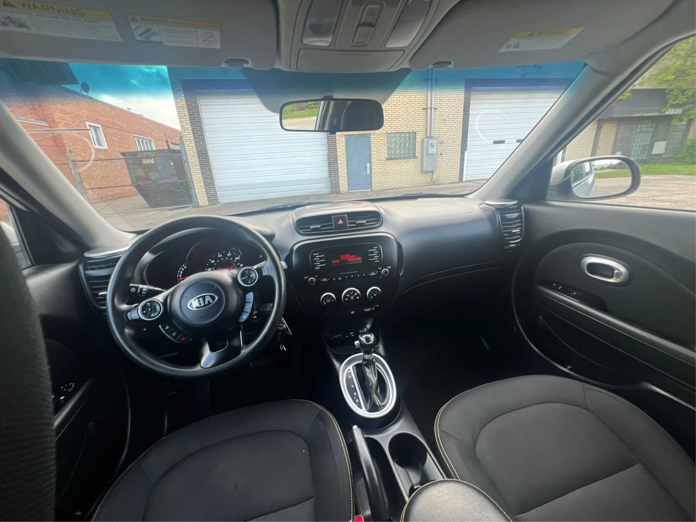 Used 2015 Kia Soul + FWD image 27