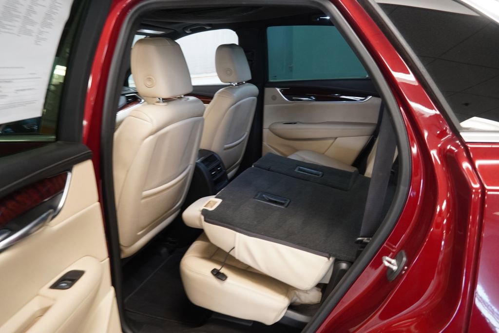 Used 2017 Cadillac XT5 Premium Luxury w/ Advanced Security Package FWD image 21