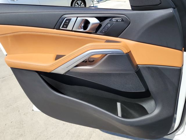 Used 2023 BMW X6 xDrive40i w/ M Sport Package image 7