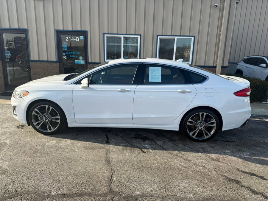 Used 2020 Ford Fusion Titanium image 3