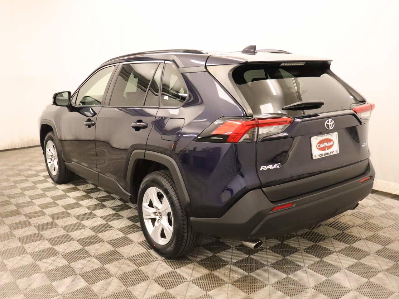Used 2021 Toyota RAV4 XLE image 3