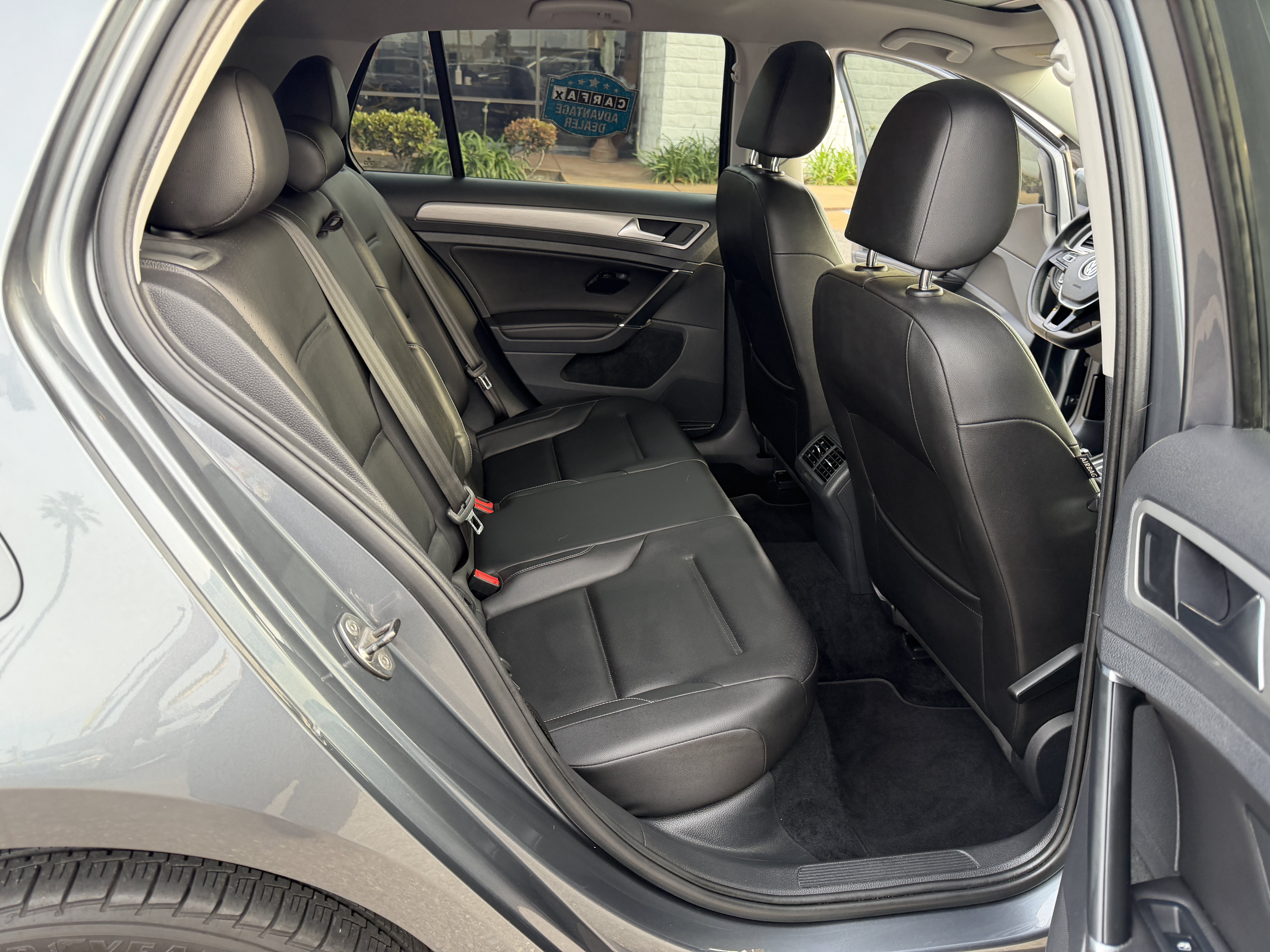 Used 2017 Volkswagen Golf Wolfsburg Edition FWD image 11
